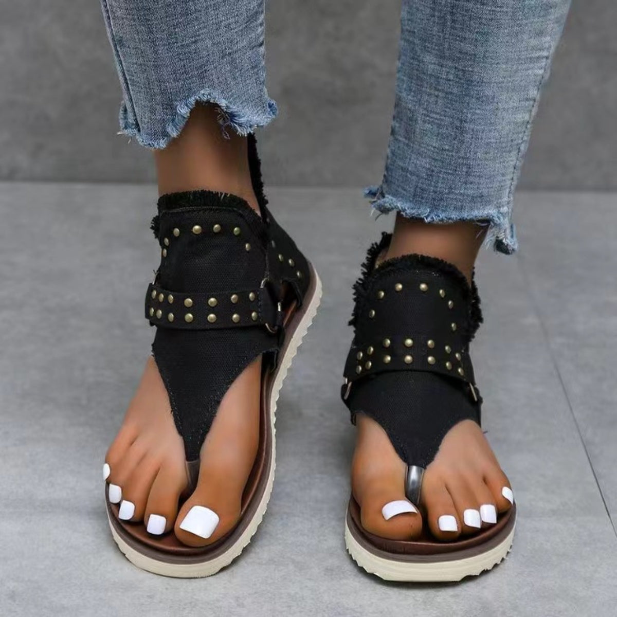 Studded Raw Hem Flat Sandals - Dark / 36(US5) Wynter 4 All Seasons