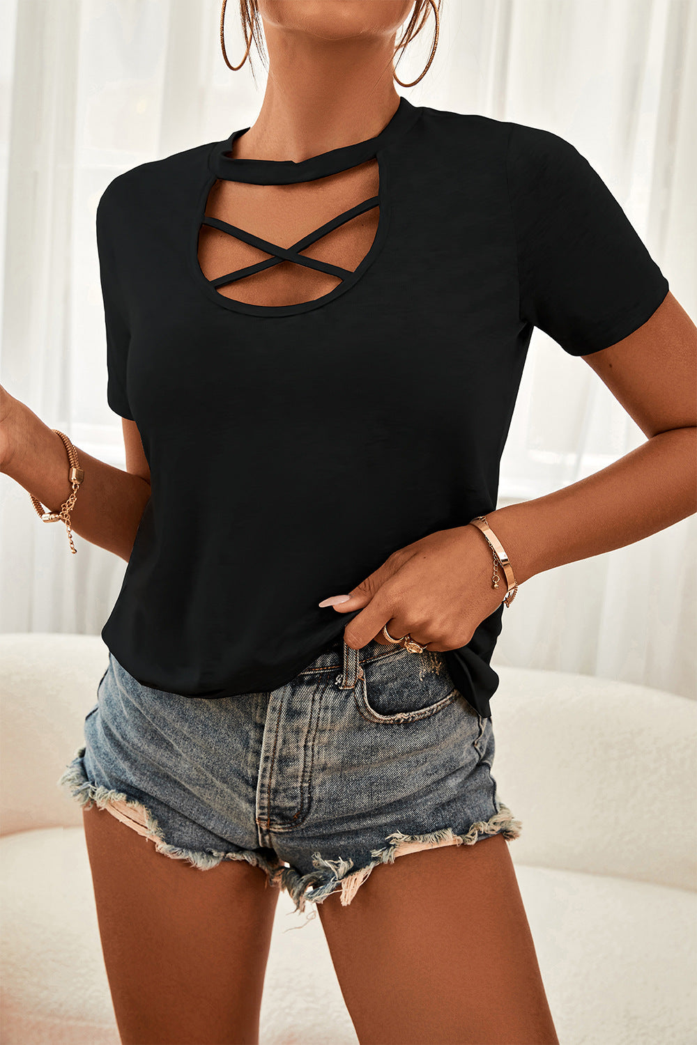 Crisscross Short Sleeve Tee Shirt - Black / S Shirts & Tops Girl Code